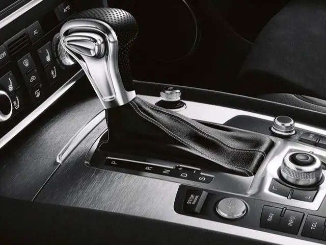 Audi Q7 3.0 TDI quattro Premium Plus Gear Box