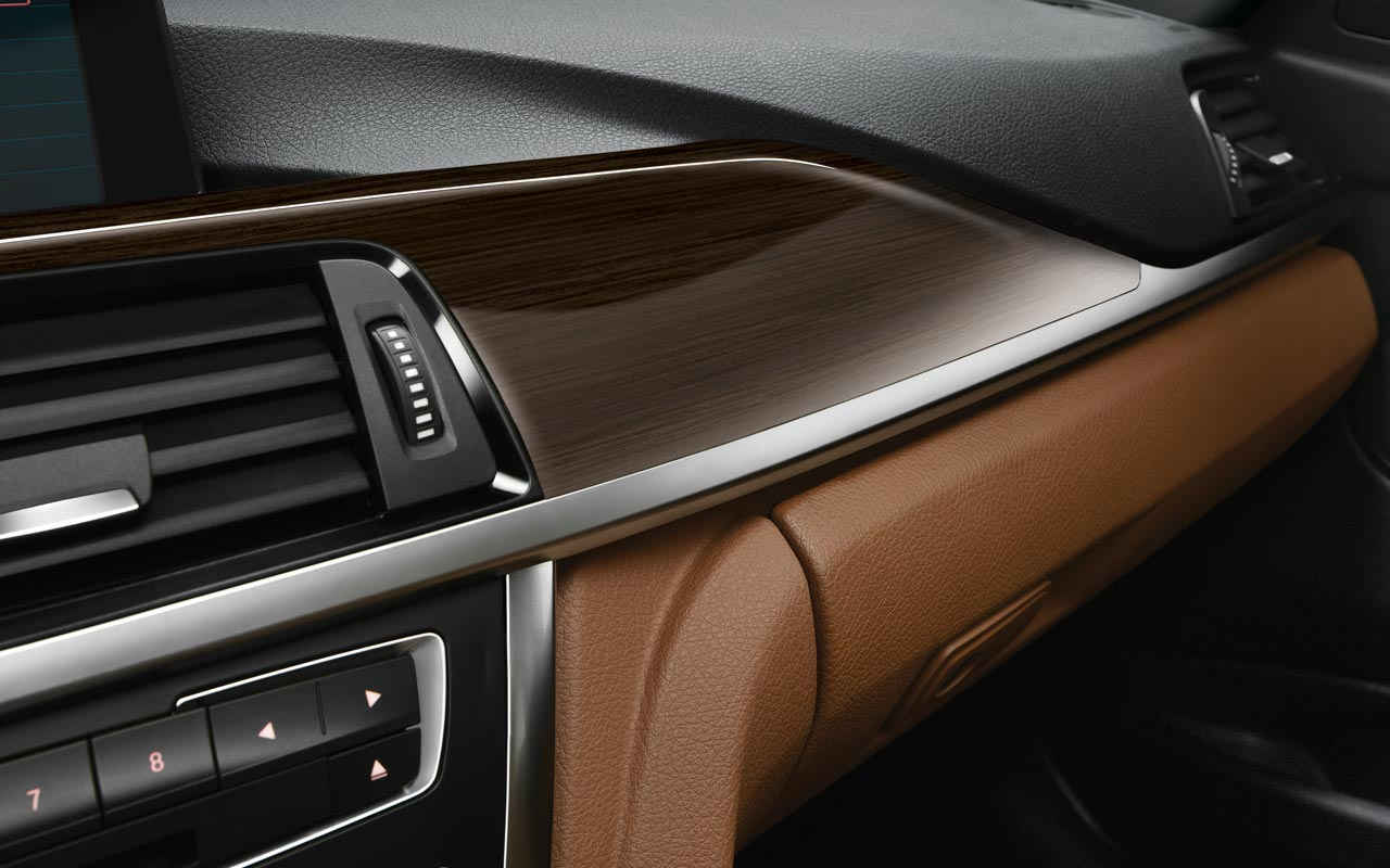 BMW 3 Series 320 i Xdrive Sedan interior aircontiner view