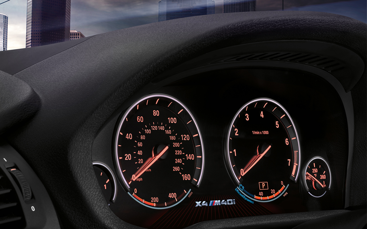 BMW X4 xDrive28i interior speedometer view