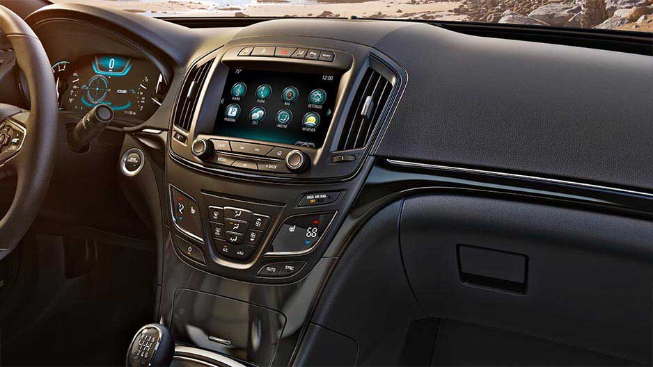 Buick Regal AWD Premium 2 Interior