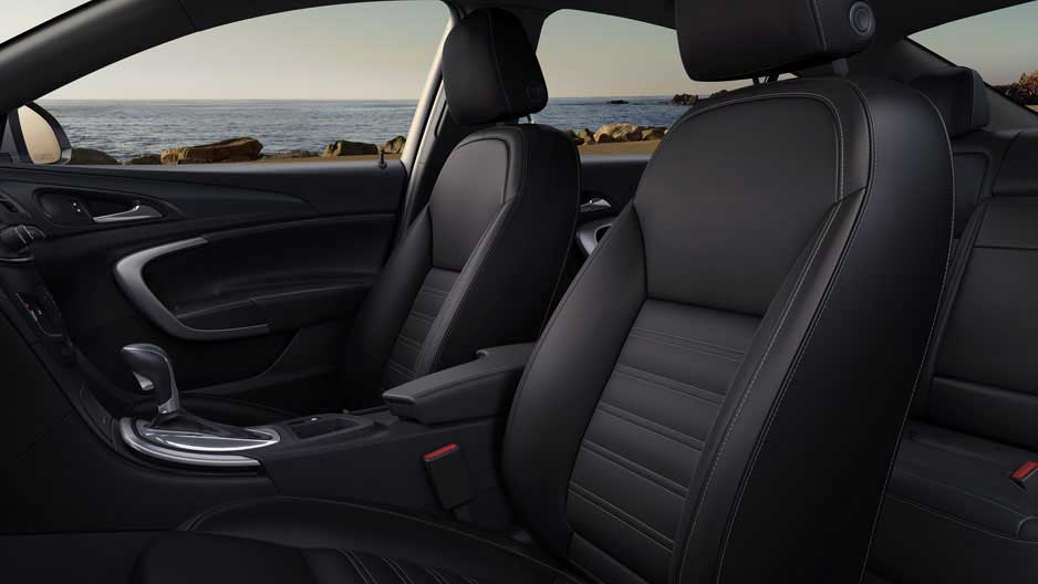 Buick Regal AWD Premium 2 Interior seats