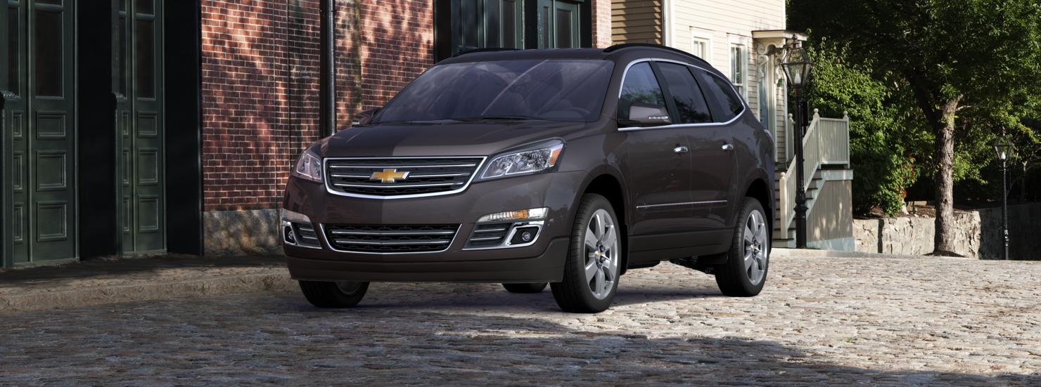  Chevrolet Traverse 2LT AWD 2016 front cross view