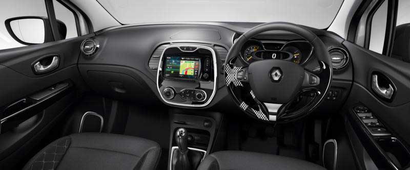 Renault Captur Expression MT Interior