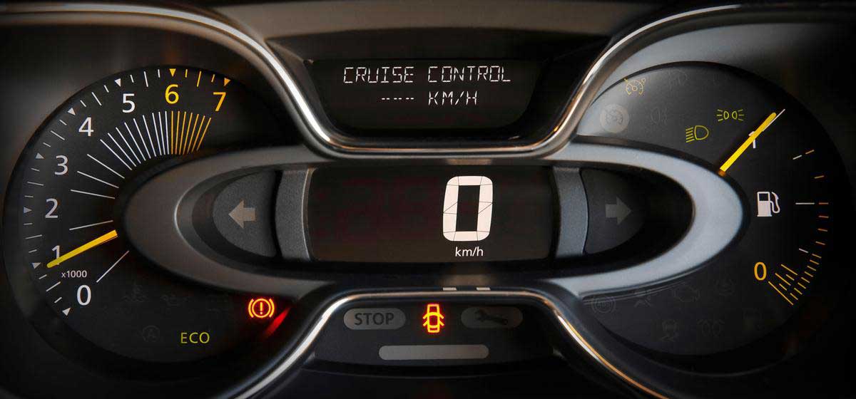 Renault Captur Expression MT Interior