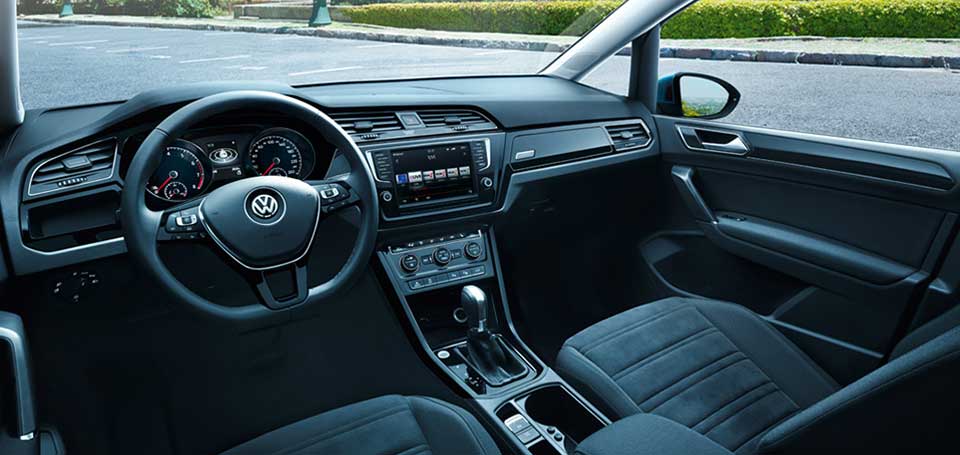 Volkswagen New Touran Image Gallery, Pictures,